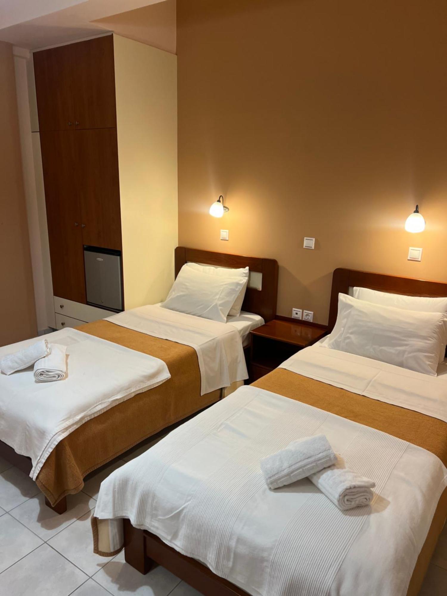 Hotel Nevada Kalamata Extérieur photo