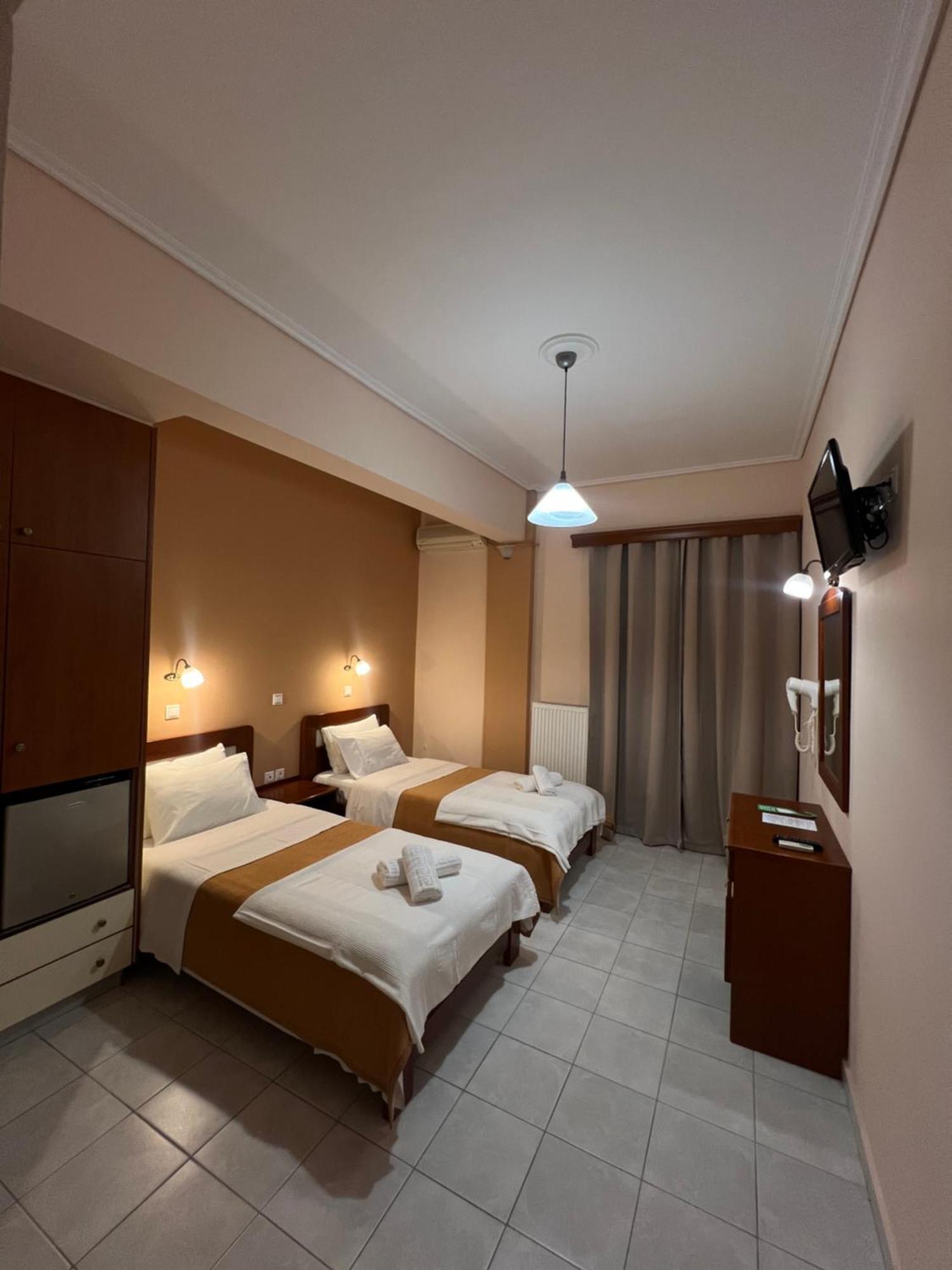 Hotel Nevada Kalamata Extérieur photo