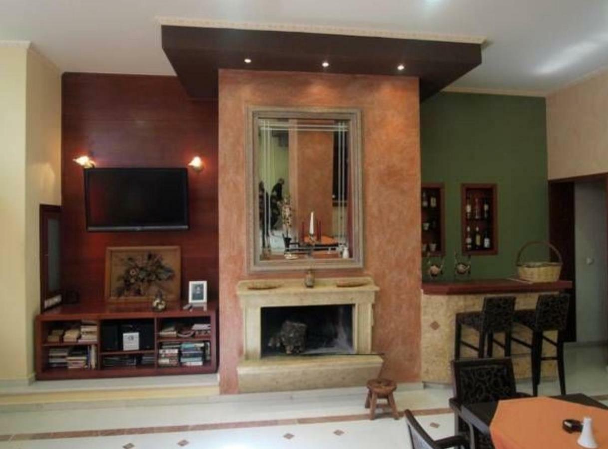 Hotel Nevada Kalamata Extérieur photo